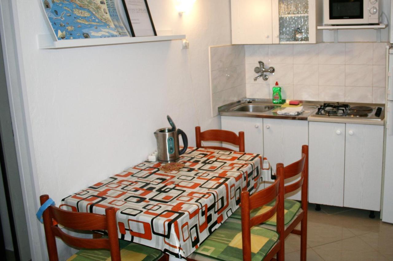 Apartments By The Sea Pisak, Omis - 1014 외부 사진