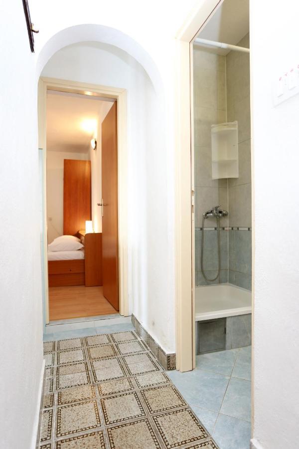 Apartments By The Sea Pisak, Omis - 1014 외부 사진