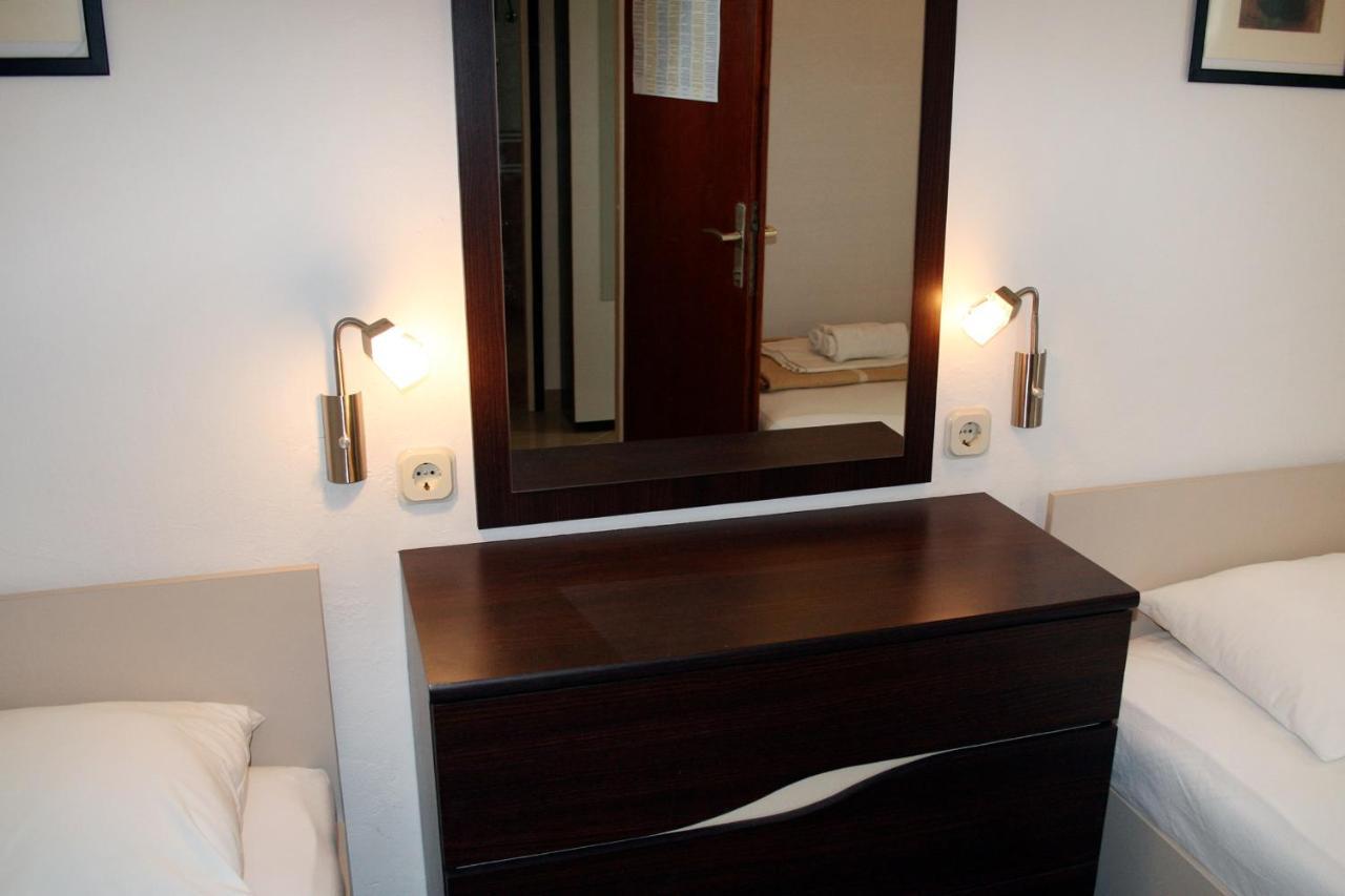 Apartments By The Sea Pisak, Omis - 1014 외부 사진