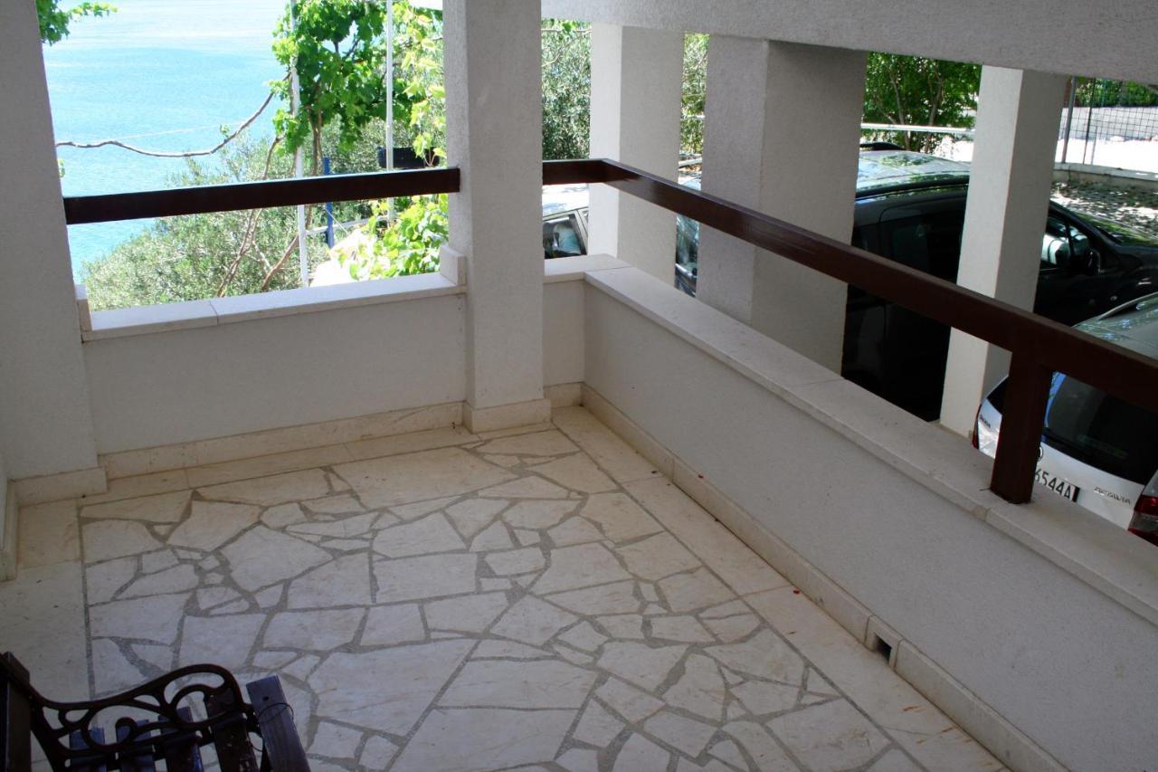 Apartments By The Sea Pisak, Omis - 1014 외부 사진