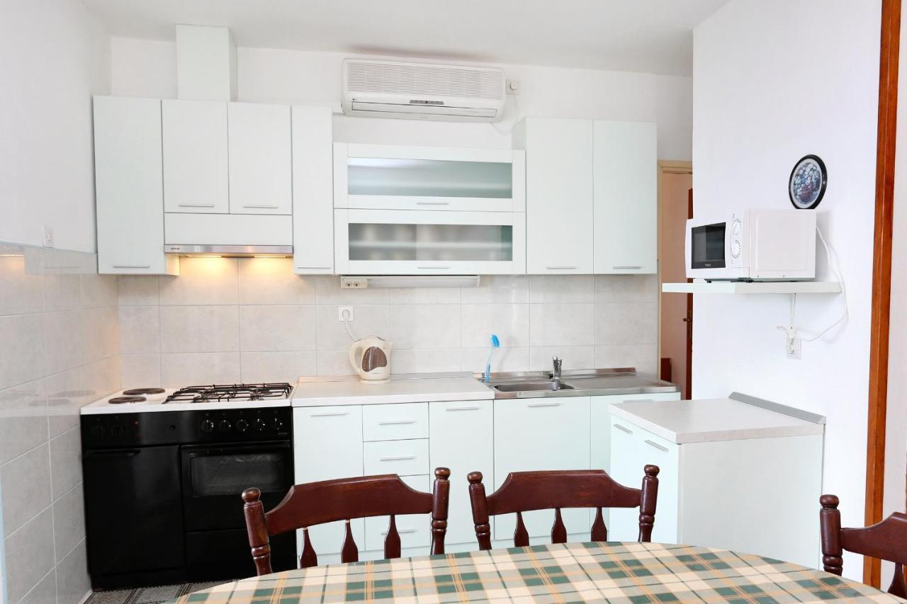 Apartments By The Sea Pisak, Omis - 1014 외부 사진