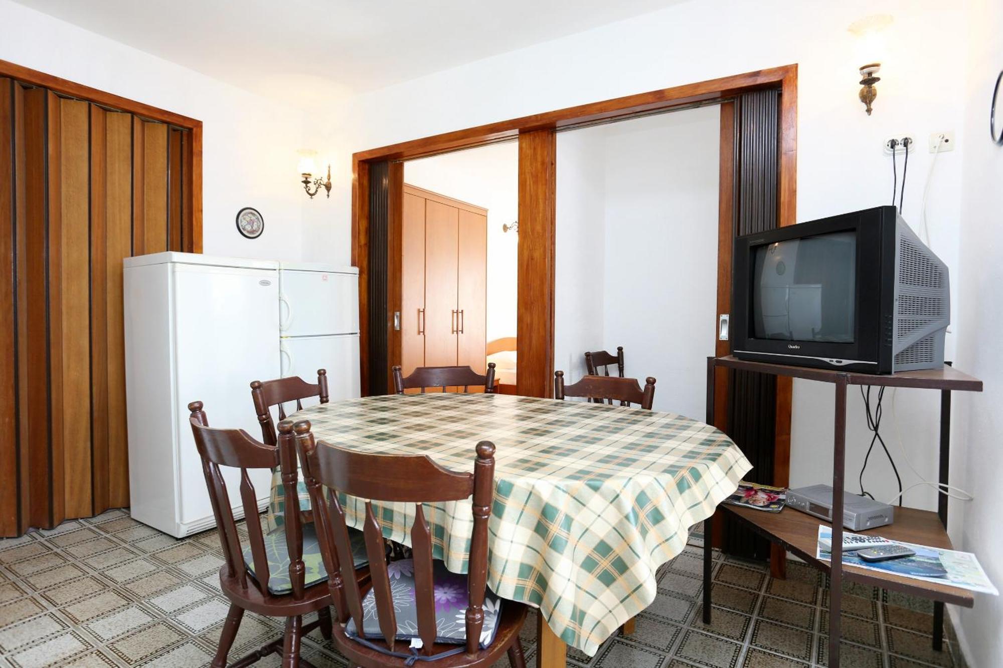 Apartments By The Sea Pisak, Omis - 1014 객실 사진